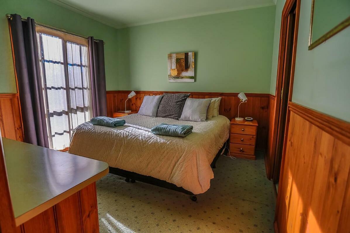 Mountain View Motor Inn & Holiday Lodges Halls Gap Eksteriør billede