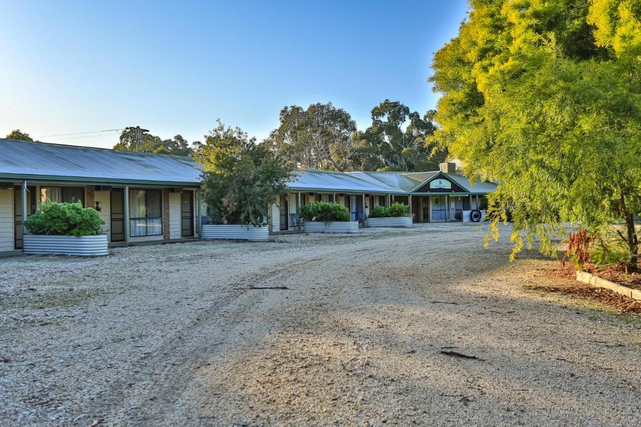 Mountain View Motor Inn & Holiday Lodges Halls Gap Eksteriør billede