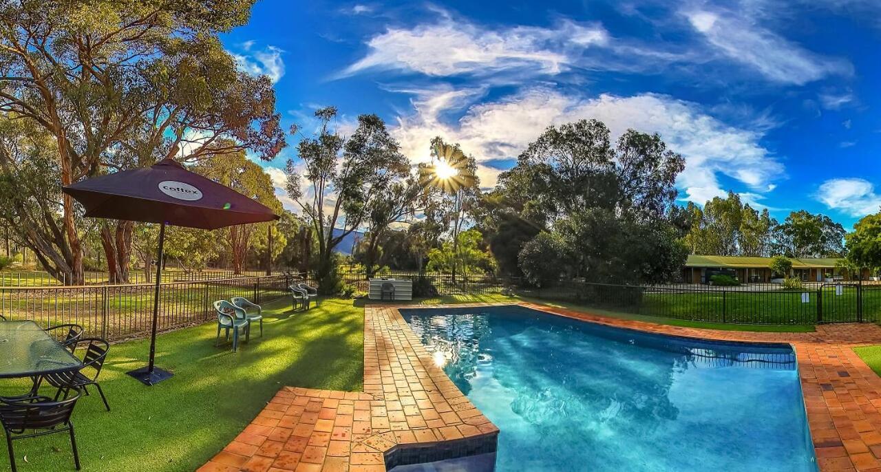 Mountain View Motor Inn & Holiday Lodges Halls Gap Eksteriør billede